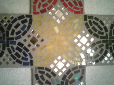 Glass tile mosaic cross